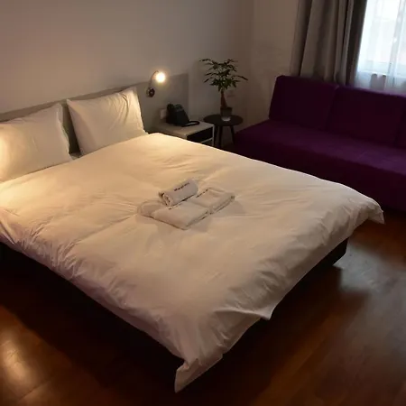 Osten Art سكوبجي